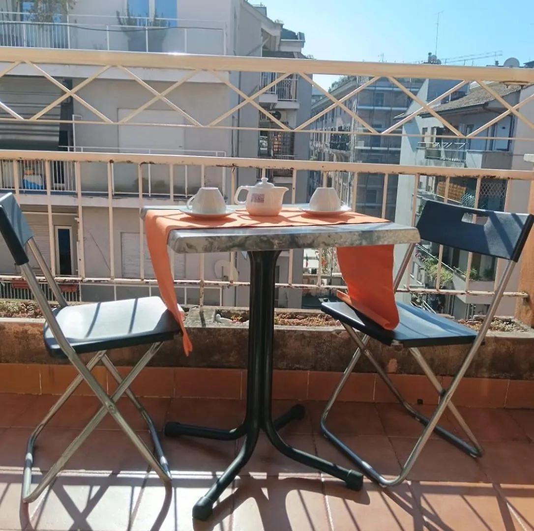 Di Fronte Alla Cupola Bed & Breakfast Rome